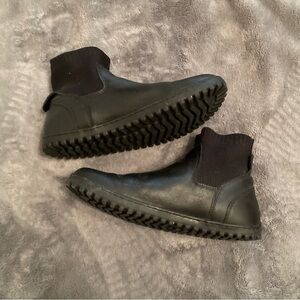 EUC Women’s Black Barefoot Minimalist Wide Toe Box  Slip-On Chelsea Boot